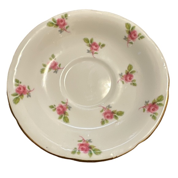 Vintage Royal Grafton Bone China Made In England Floral Saucer. - Picture 1 of 5